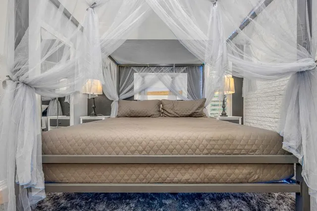 $7,500 | 3330 Timberview Road, Dallas, TX 75229