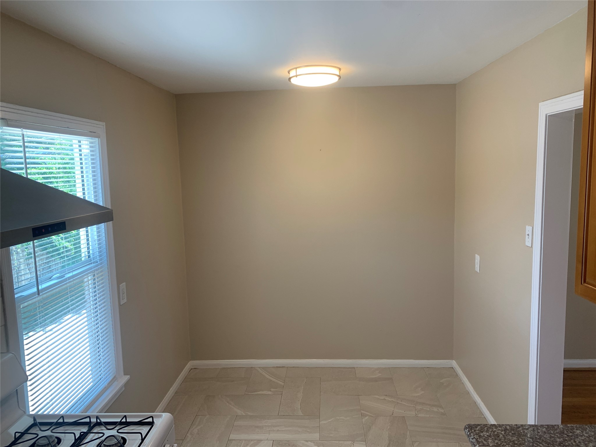 307 Avondale Street, Unit 2 5 Houston, TX 77006 - Photo 14 of 30 If you did not want to use it as a dining space, it could be the perfect spot for an office desk too.