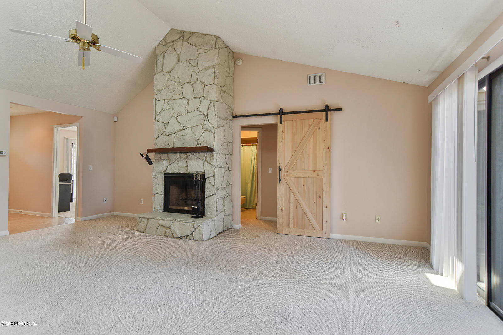 8333 Gemini Road Jacksonville, FL 32216 - Photo 7 of 25 Living Room : Fireplace View
