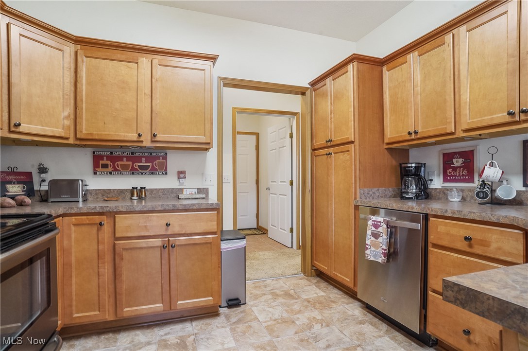 861 Susan Road Ravenna, OH 44266 - Photo 17 of 45 Kitchen featuring appliances with stainless steel finishes