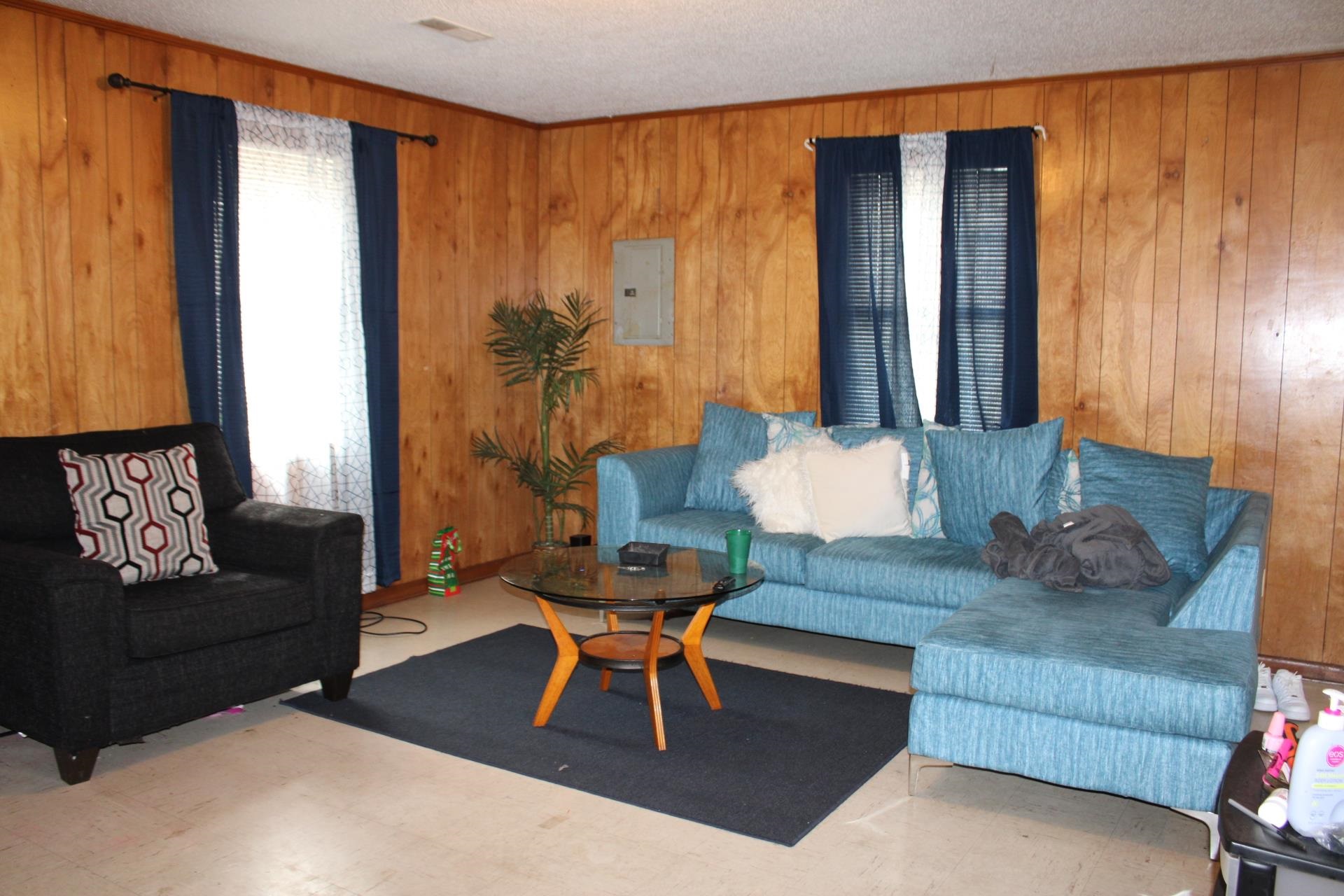 187 Land Avenue Ripley, TN 38063 - Photo 5 of 22 a living room with furniture and a window