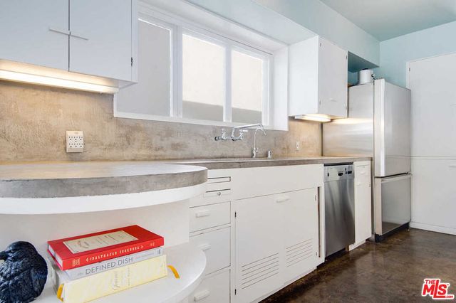 $1,625,000 | 3896 Franklin Avenue, Los Angeles, CA 90027