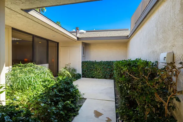 $899,000 | 43 Cornell Drive, Rancho Mirage, CA 92270