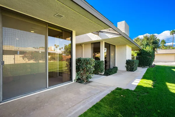 $899,000 | 43 Cornell Drive, Rancho Mirage, CA 92270