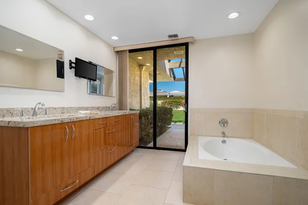 $899,000 | 43 Cornell Drive, Rancho Mirage, CA 92270