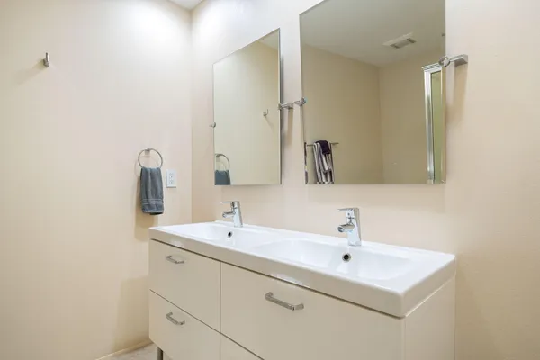 $899,000 | 43 Cornell Drive, Rancho Mirage, CA 92270