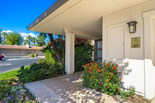 $899,000 | 43 Cornell Drive, Rancho Mirage, CA 92270