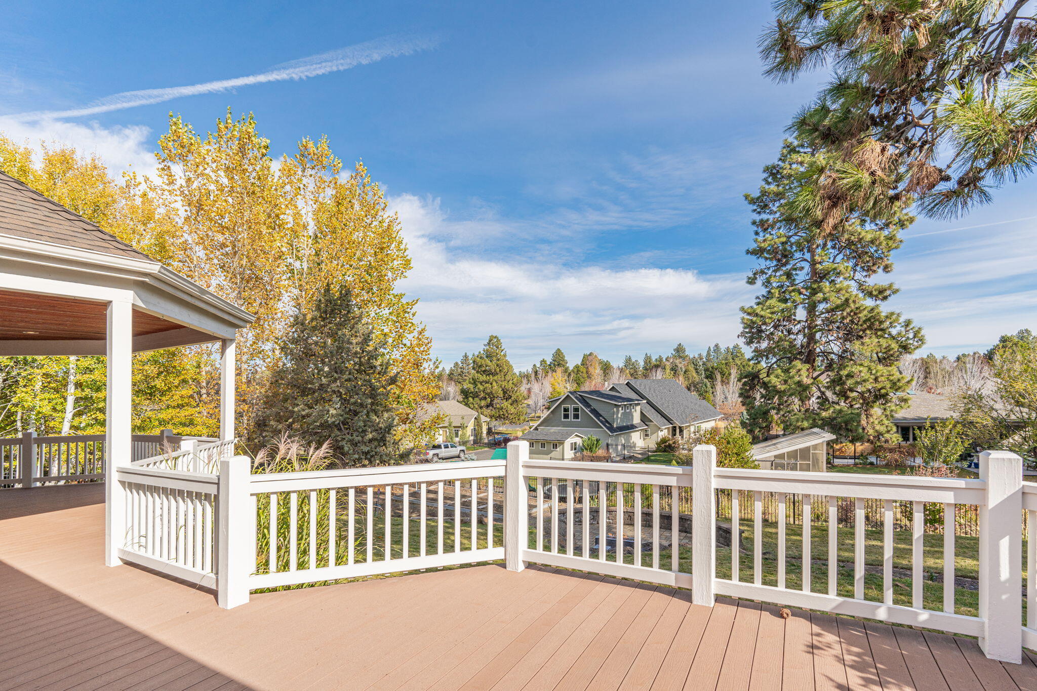 61504 Southeast Hill Ridge Road Bend, OR 97702 - Photo 52 of 70 Deck