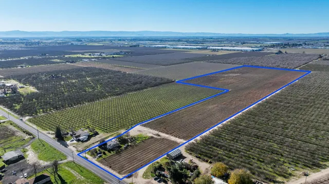 an aerial view of a ocean