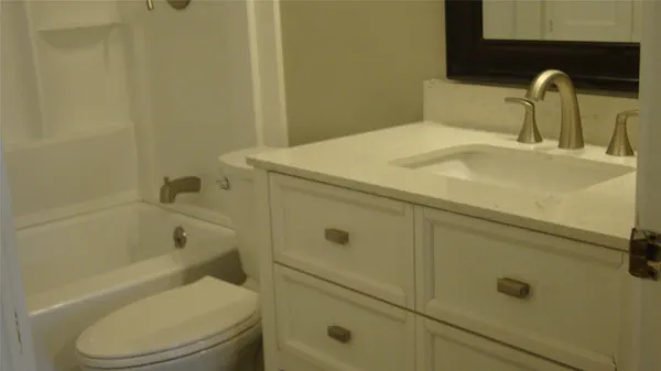 $1,100 | 20802 Bonanza, Unit 3, Lago Vista, TX 78645