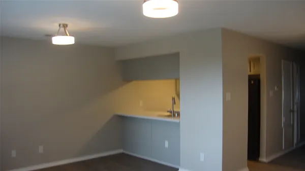 $1,100 | 20802 Bonanza, Unit 3, Lago Vista, TX 78645