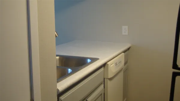 $1,100 | 20802 Bonanza, Unit 3, Lago Vista, TX 78645