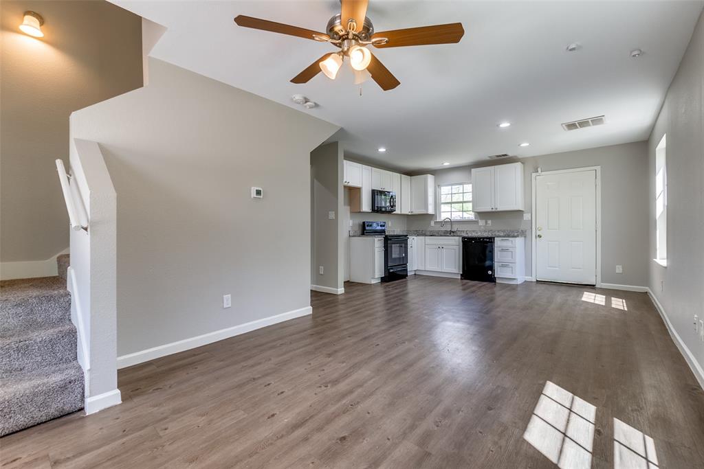 1306 Foley Street Dallas, TX 75223 - Photo 7 of 24