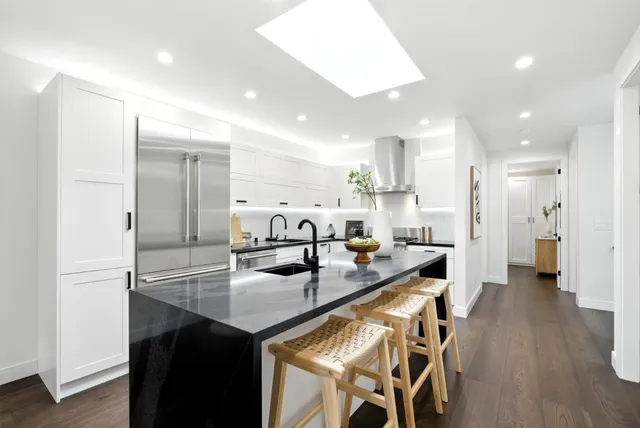 $2,498,000 | 651 41st Avenue, San Francisco, CA 94121