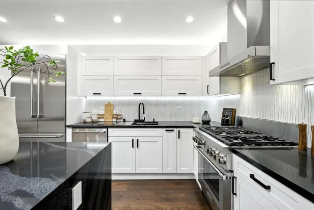 $2,498,000 | 651 41st Avenue, San Francisco, CA 94121