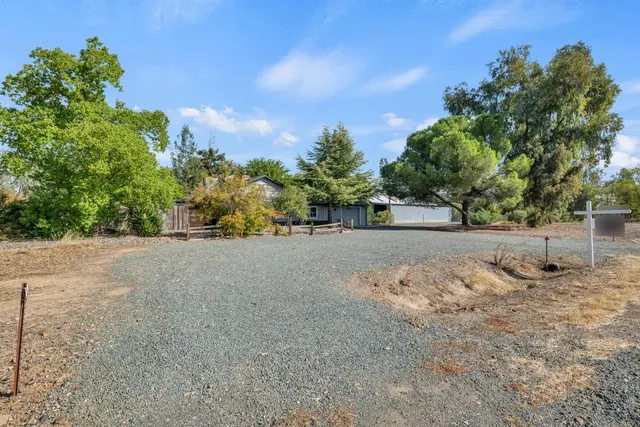 $889,950 | 11781 Arno Road, Wilton, CA 95693