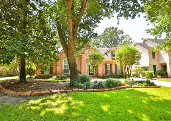 $699,000 | 26 Dove Trace Circle, The Woodlands, TX 77382