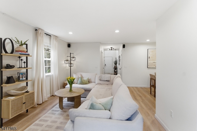 17 Edith Drive Somerset, NJ 08873 - Photo 12 of 29