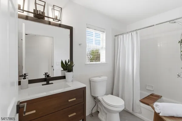 $579,000 | 17 Edith Drive, Somerset, NJ 08873