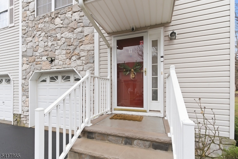 17 Edith Drive Somerset, NJ 08873 - Photo 3 of 29