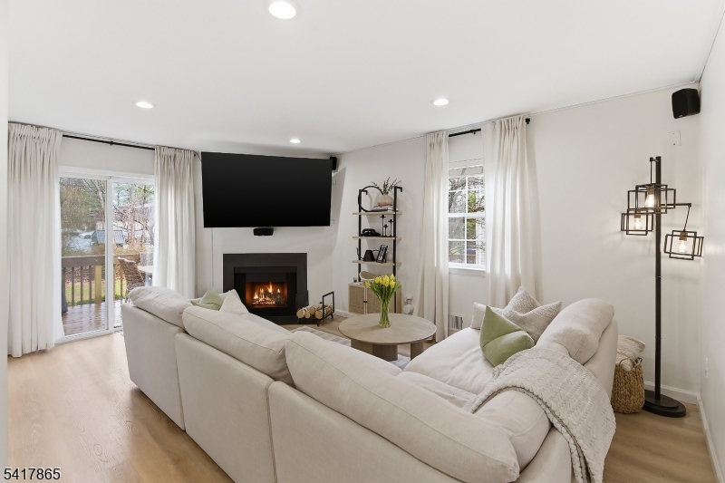 17 Edith Drive Somerset, NJ 08873 - Photo 6 of 29