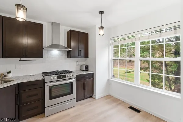 $579,000 | 17 Edith Drive, Somerset, NJ 08873