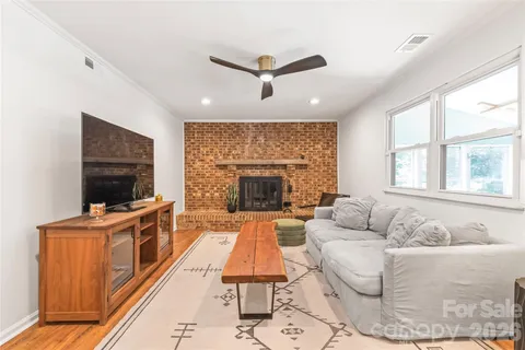 $525,000 | 425 Regency Drive, Charlotte, NC 28211