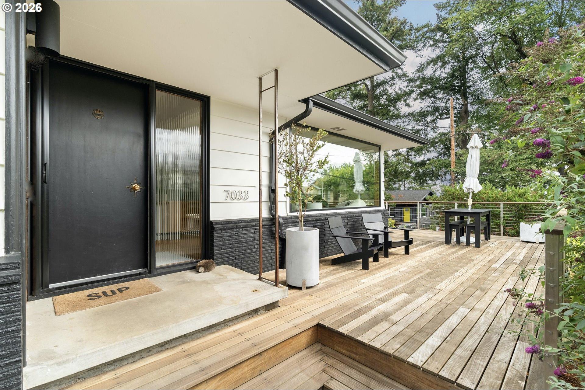 7033 Southeast Stark Street Portland, OR 97215 - Photo 2 of 48 Gallery Image 2