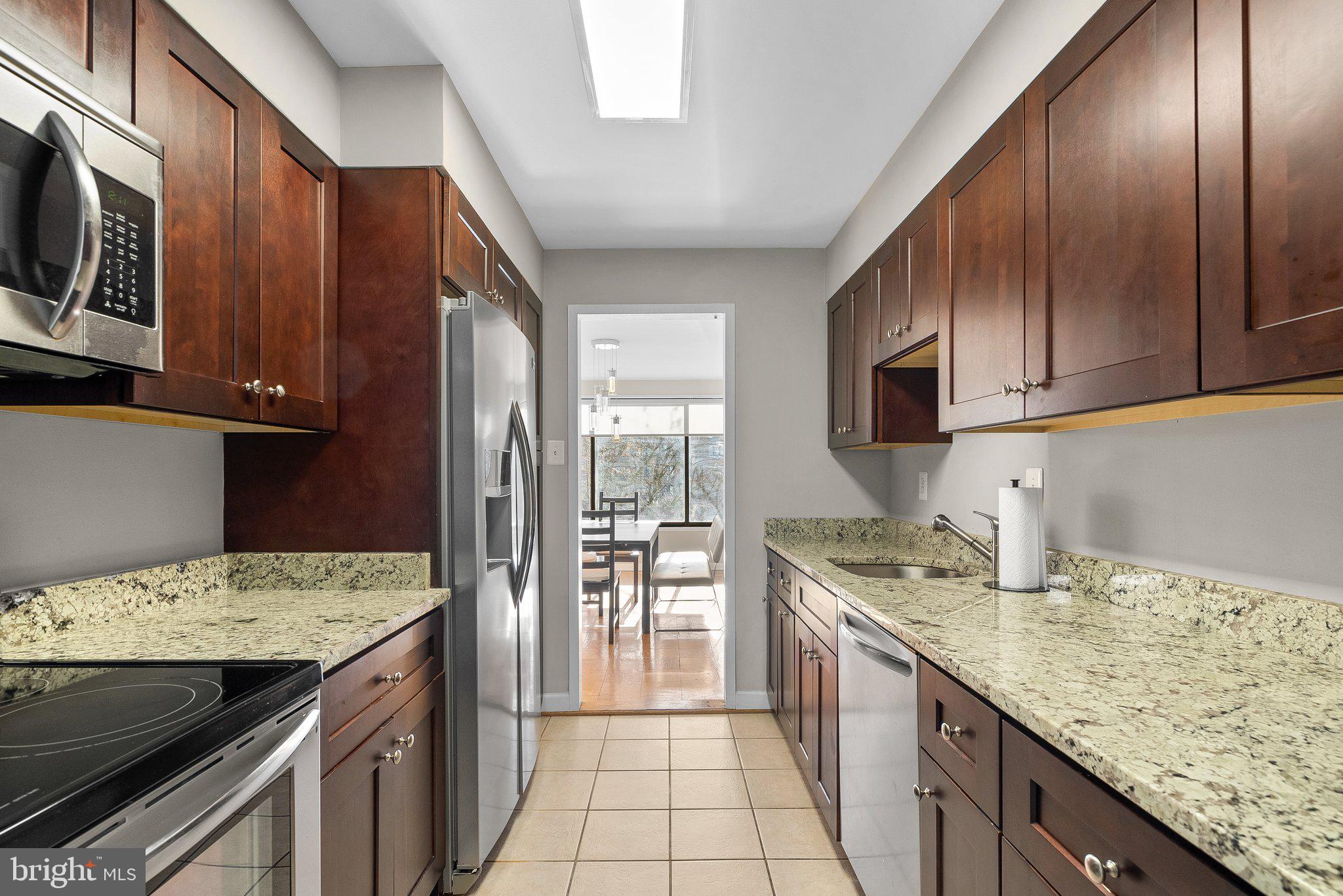 2501 Calvert Street Northwest, Unit 409 Washington, DC 20008 - Photo 5 of 18 Gallery Image 5
