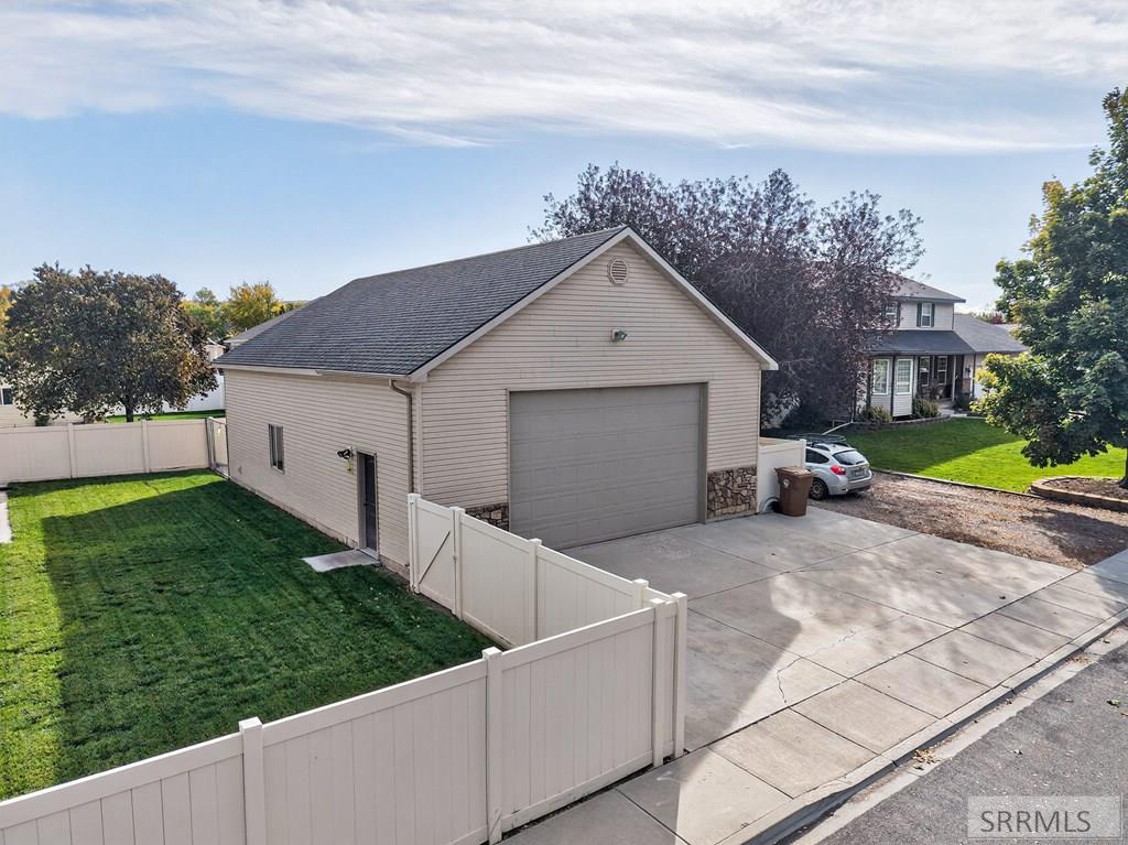 501 Martha Street Chubbuck, ID 83202 - Photo 3 of 51