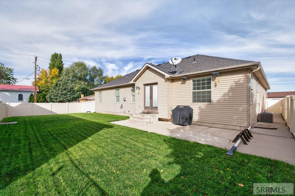 501 Martha Street Chubbuck, ID 83202 - Photo 4 of 51