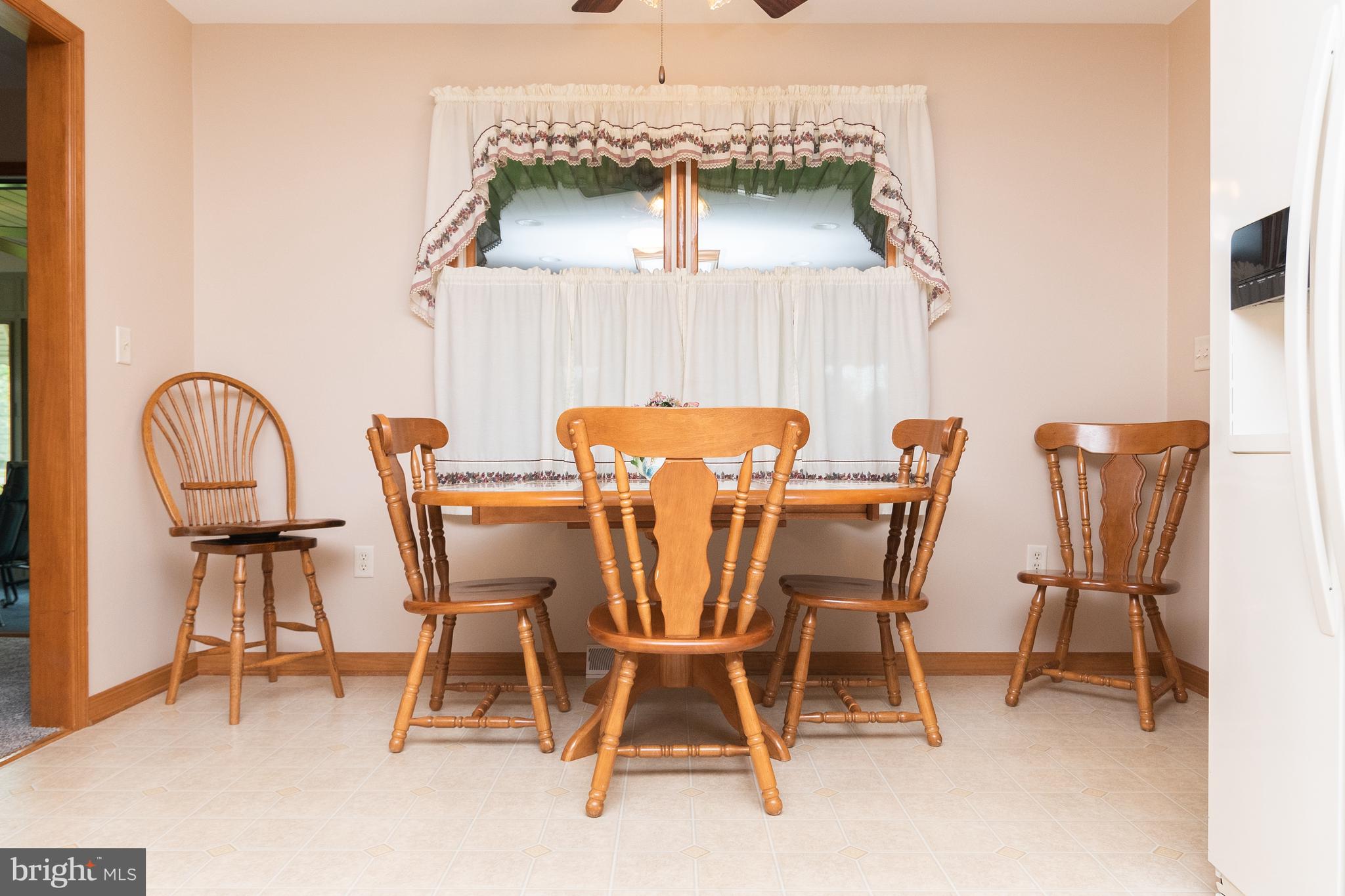 125 Debs Way Dover, DE 19901 - Photo 13 of 31 Eat-in Kitchen