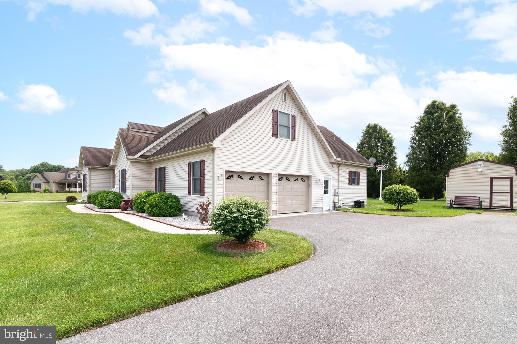 125 Debs Way Dover, DE 19901 - Photo 3 of 31 Two Car Garage