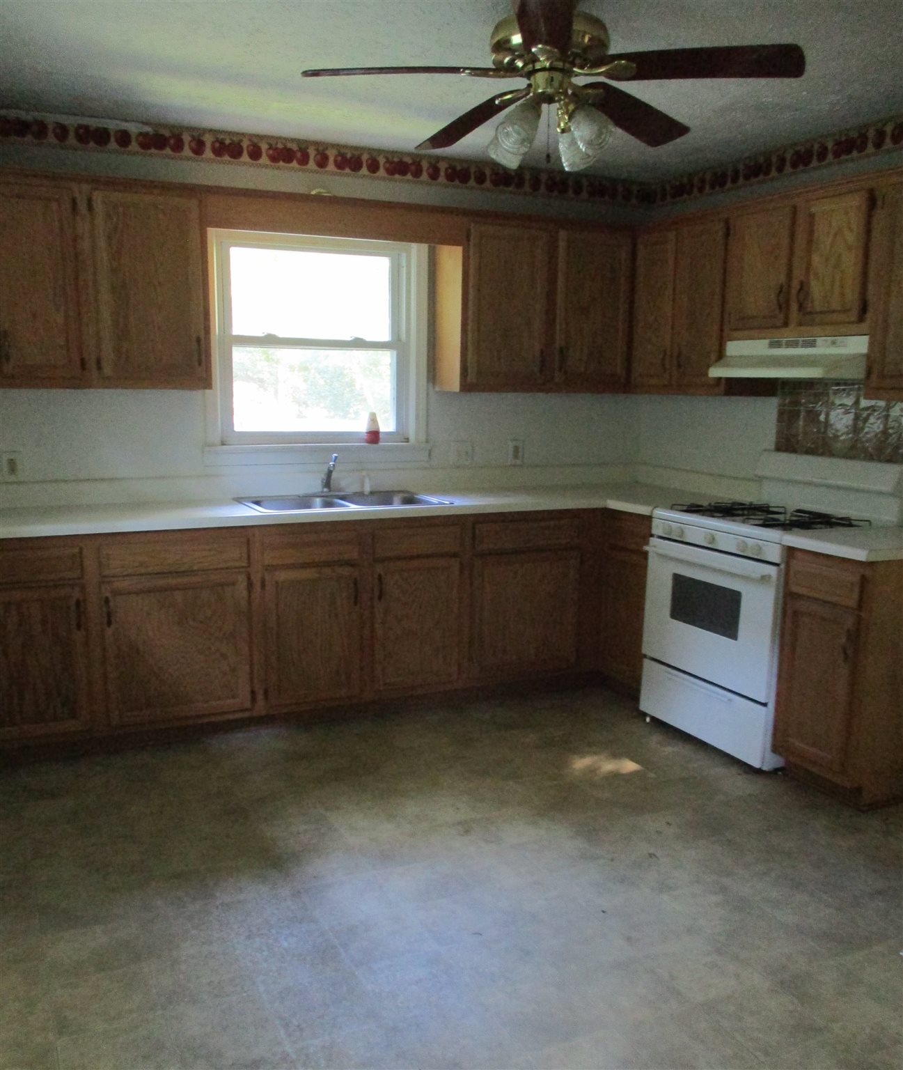 6571 Silverpoint Road Cannelton, IN 47520 - Photo 3 of 9