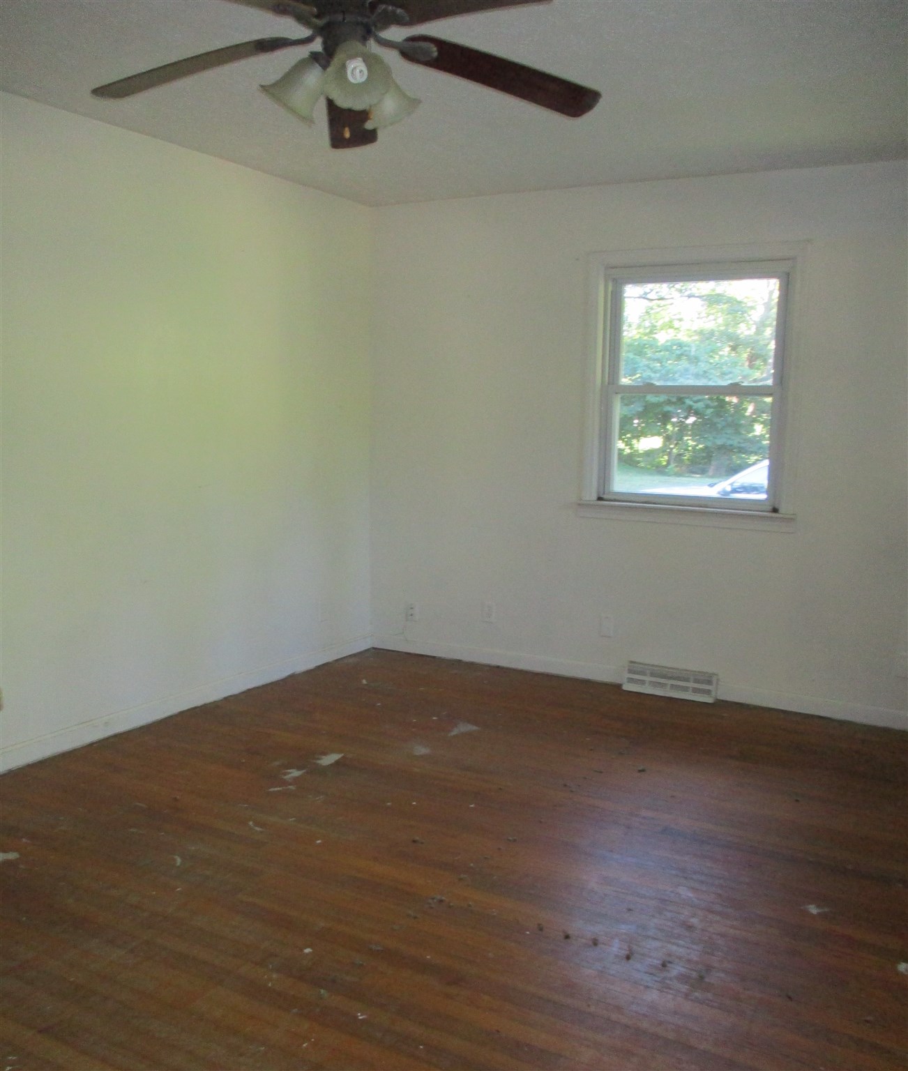 6571 Silverpoint Road Cannelton, IN 47520 - Photo 4 of 9