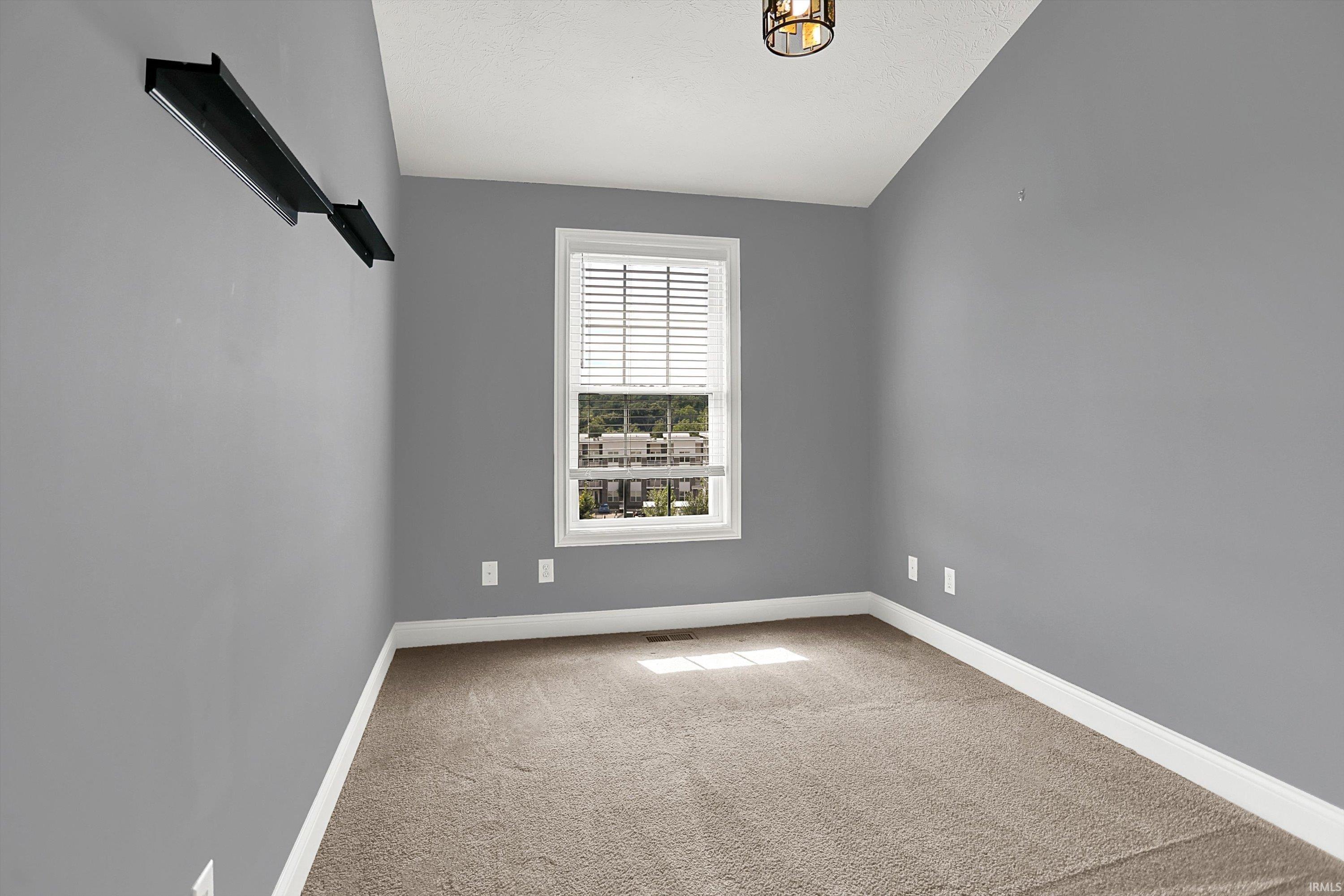 1771 West Victoria Lane Bloomington, IN 47403 - Photo 21 of 28