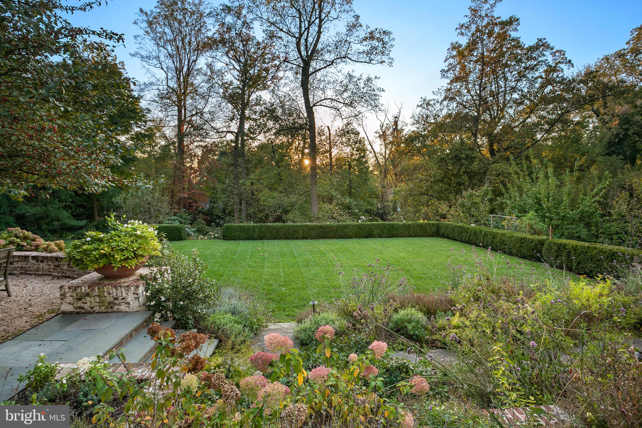 2824 Chain Bridge Road Northwest Washington, DC 20016 - Photo 43 of 44 Gallery Image 43