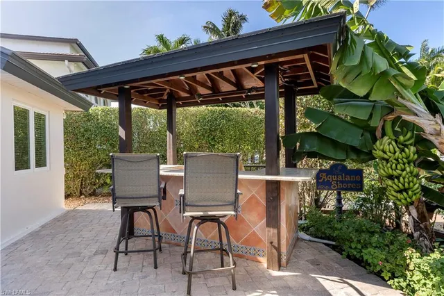 $8,999,000 | 453 18th Avenue South, Naples, FL 34102