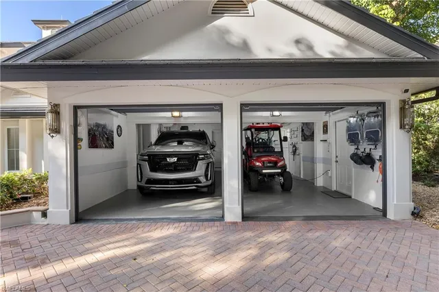 $8,999,000 | 453 18th Avenue South, Naples, FL 34102