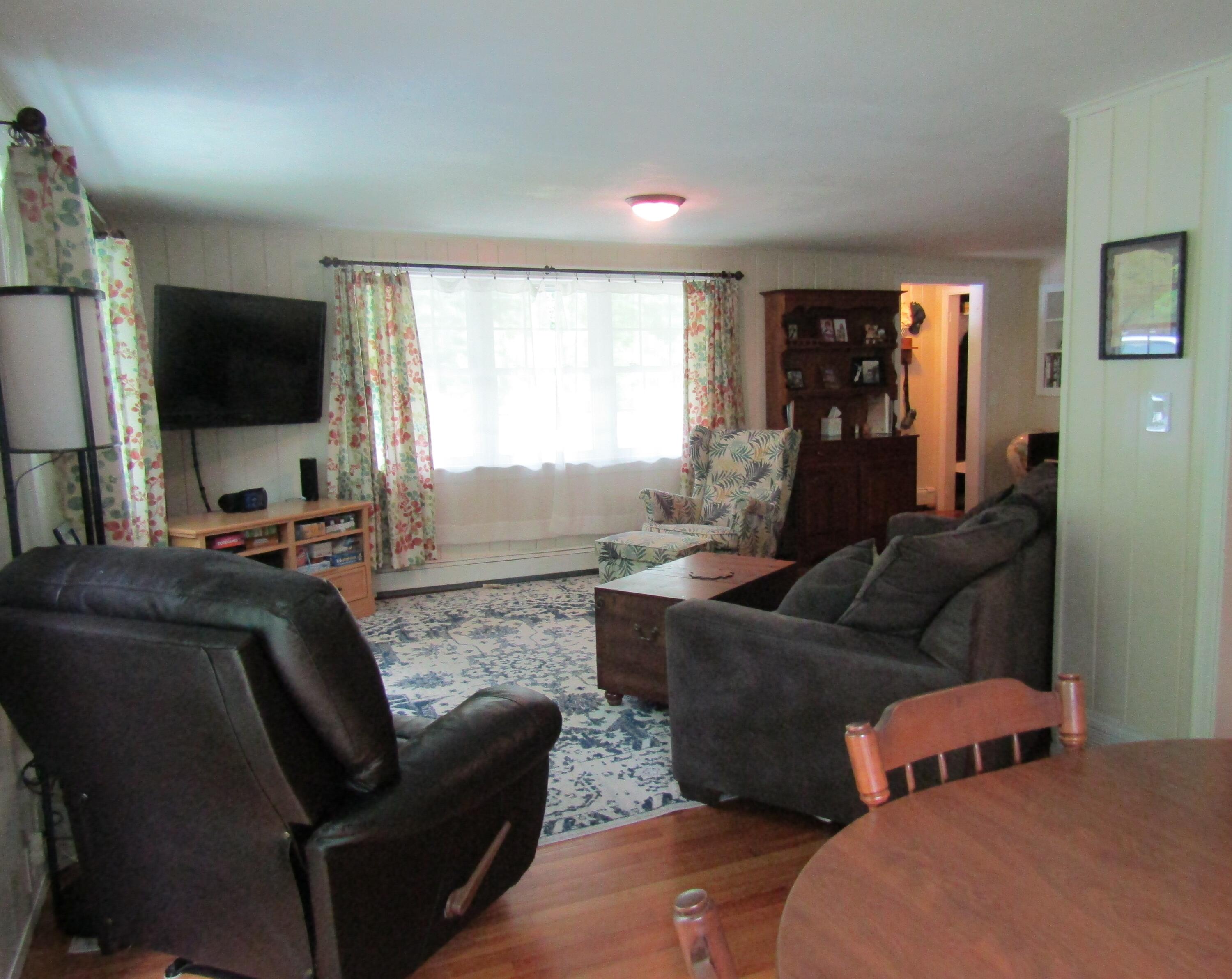 349 Middle Road Falmouth, ME 04105 - Photo 9 of 43 IMG_0067