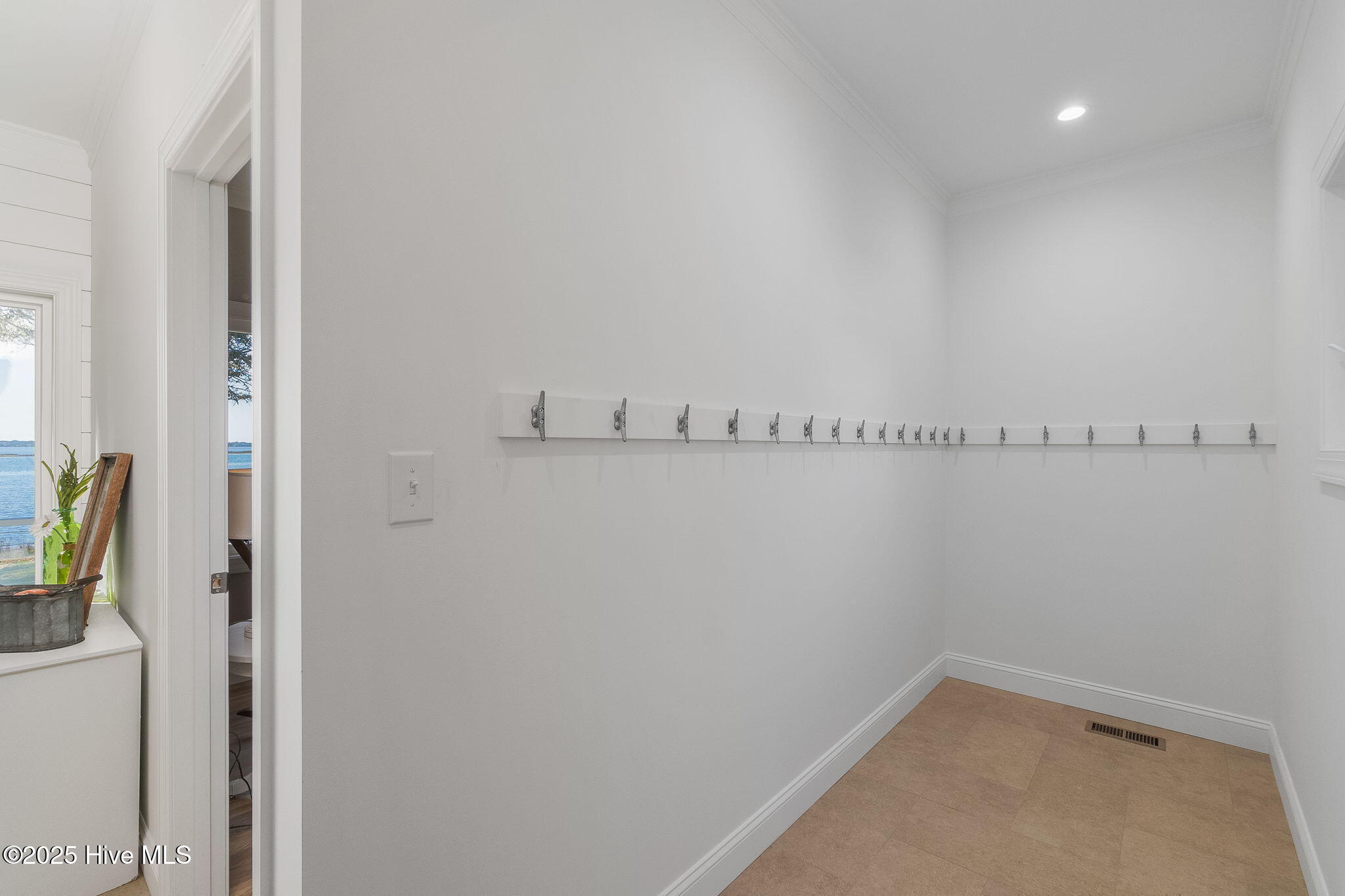 107 Live Oak Road Newport, NC 28570 - Photo 10 of 68 Mudroom
