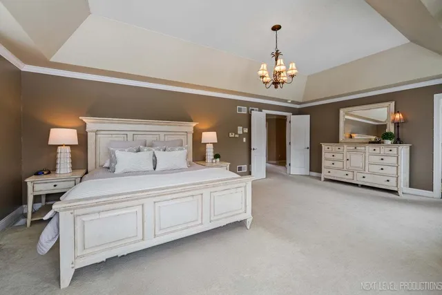 $889,900 | 2441 Bird Lane, Batavia, IL 60510