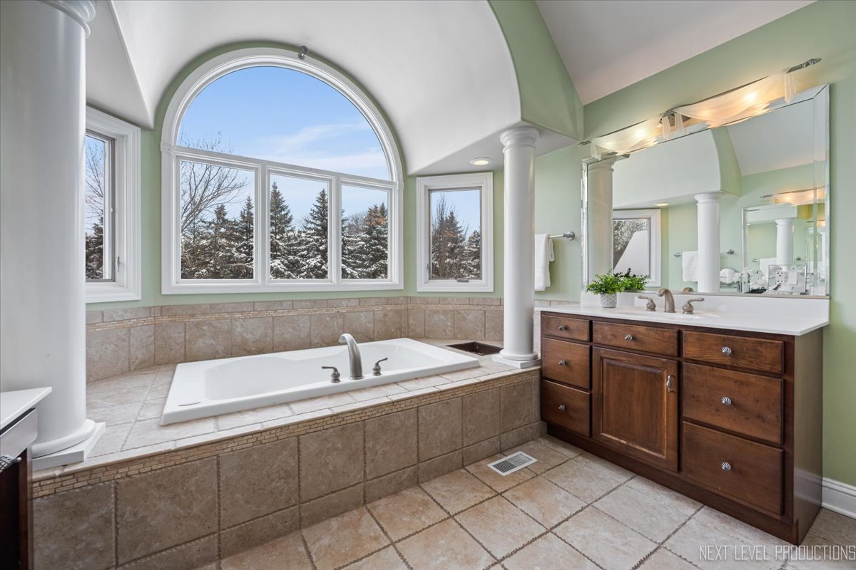 2441 Bird Lane Batavia, IL 60510 - Photo 21 of 47