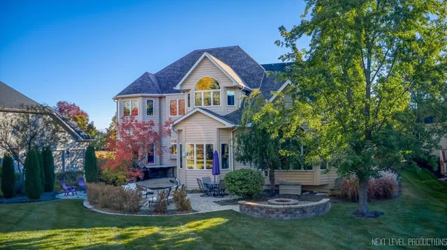 $925,000 | 2441 Bird Lane, Batavia, IL 60510