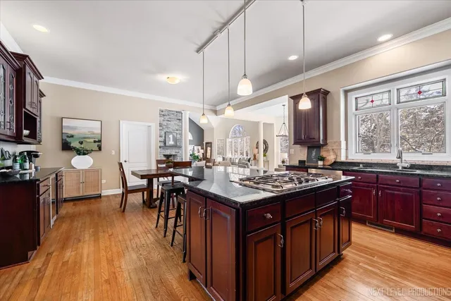 $889,900 | 2441 Bird Lane, Batavia, IL 60510