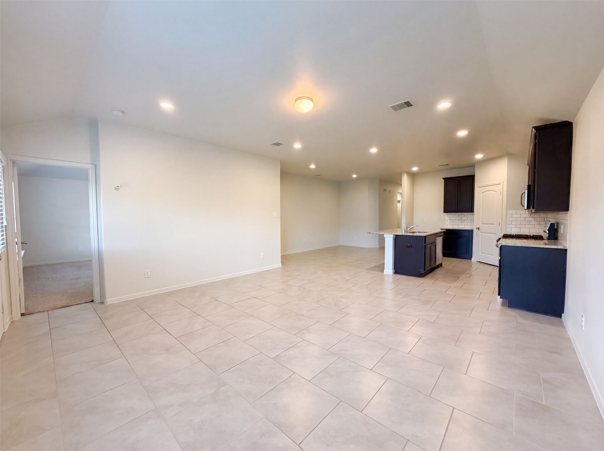 8126 Gambrel Way Rosharon, TX 77583 - Photo 10 of 15 Gallery Image 10