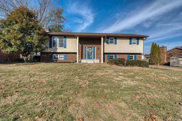 $284,900 | 8344 North Birch Drive, Newburgh, IN 47630