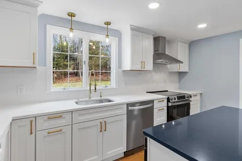 $1,899,999 | 94 Johnson Road, Winchester, MA 01890