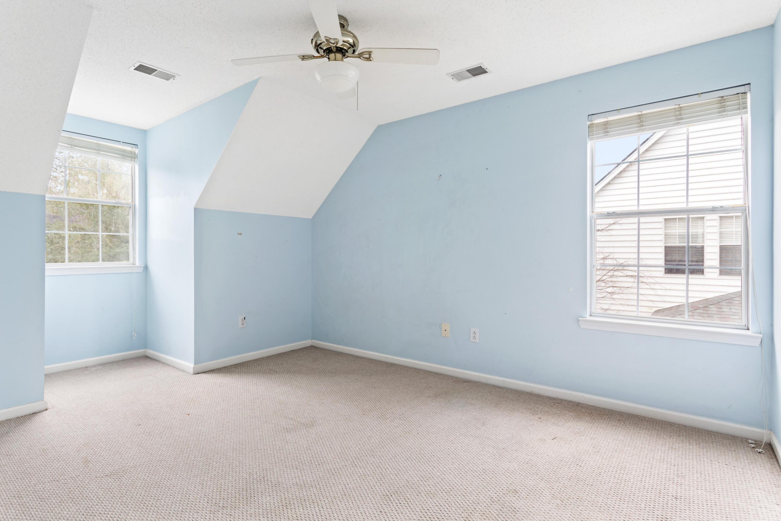 3041 Queensgate Way Mount Pleasant, SC 29466 - Photo 10 of 16 117934-CoastaRePhoto_Queensgate-5002
