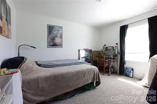 $450,000 | 1302 Stanwood Lane, Hendersonville, NC 28739